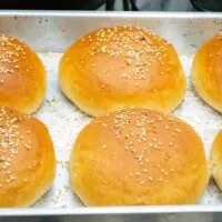 Best way to thaw frozen hamburger bun in microwave