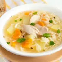 How to reheat chicken soup in microwave.